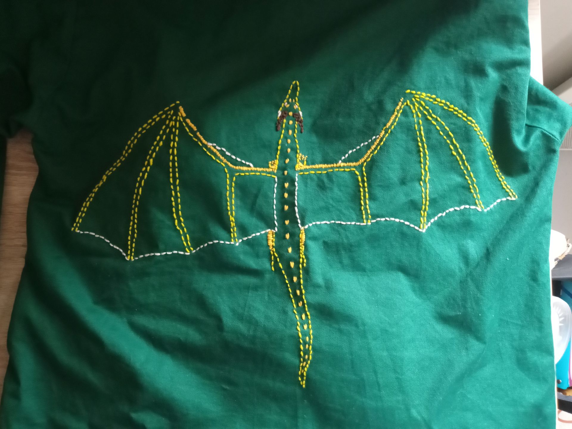 broderie arrière de la chemise